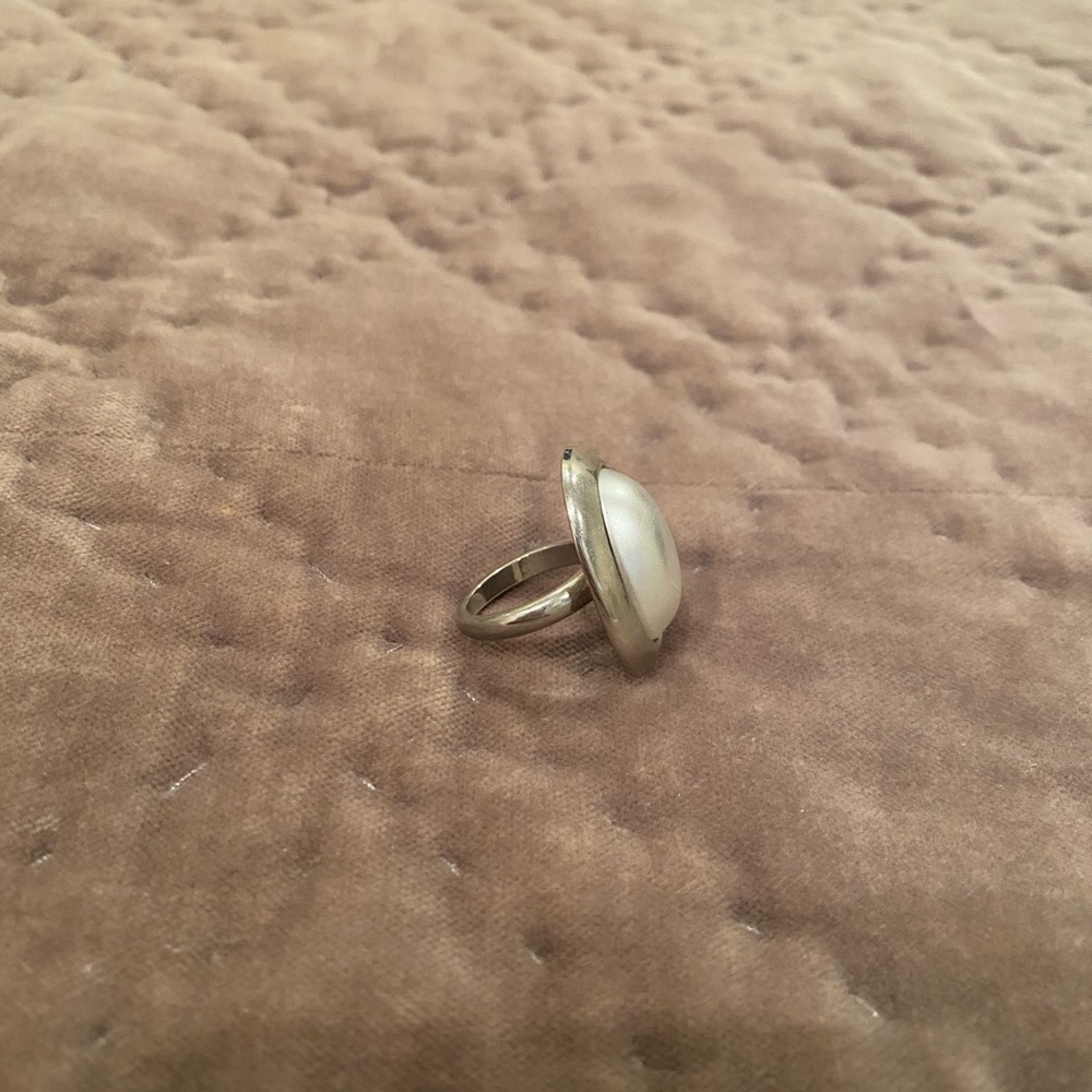 Limited Ring - Picture 3 of 3